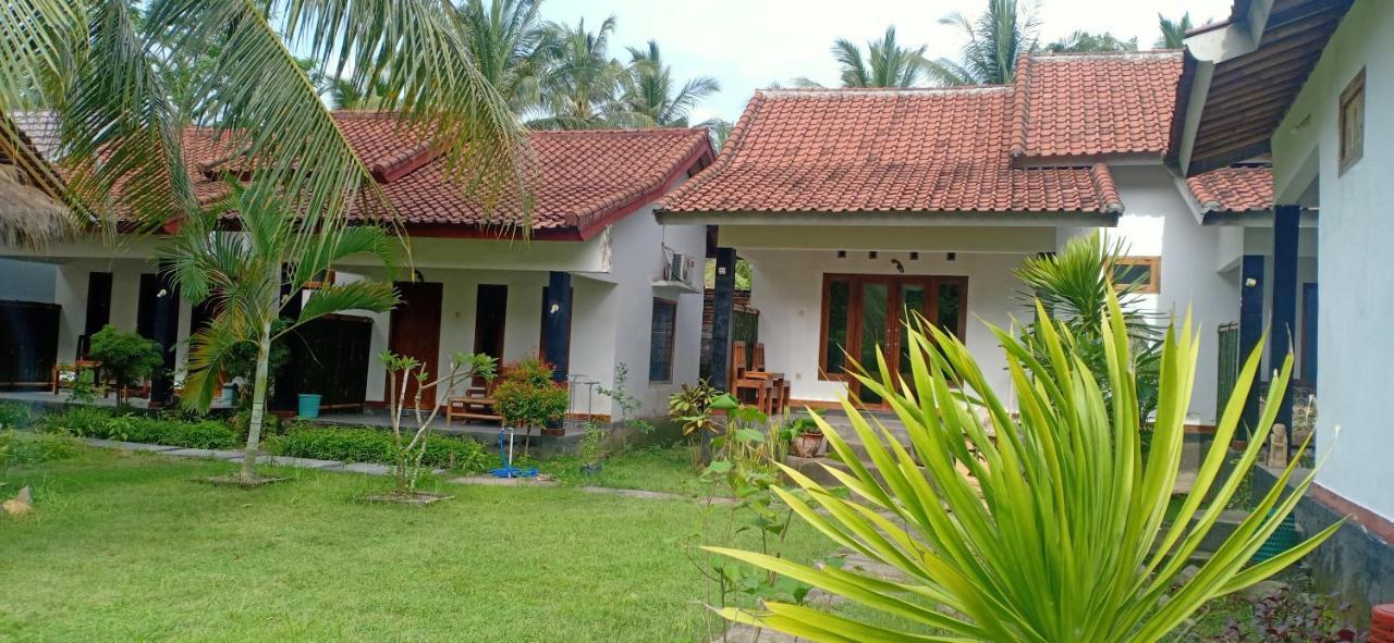 Kuta  Dewi Garden Guesthouse מראה חיצוני תמונה