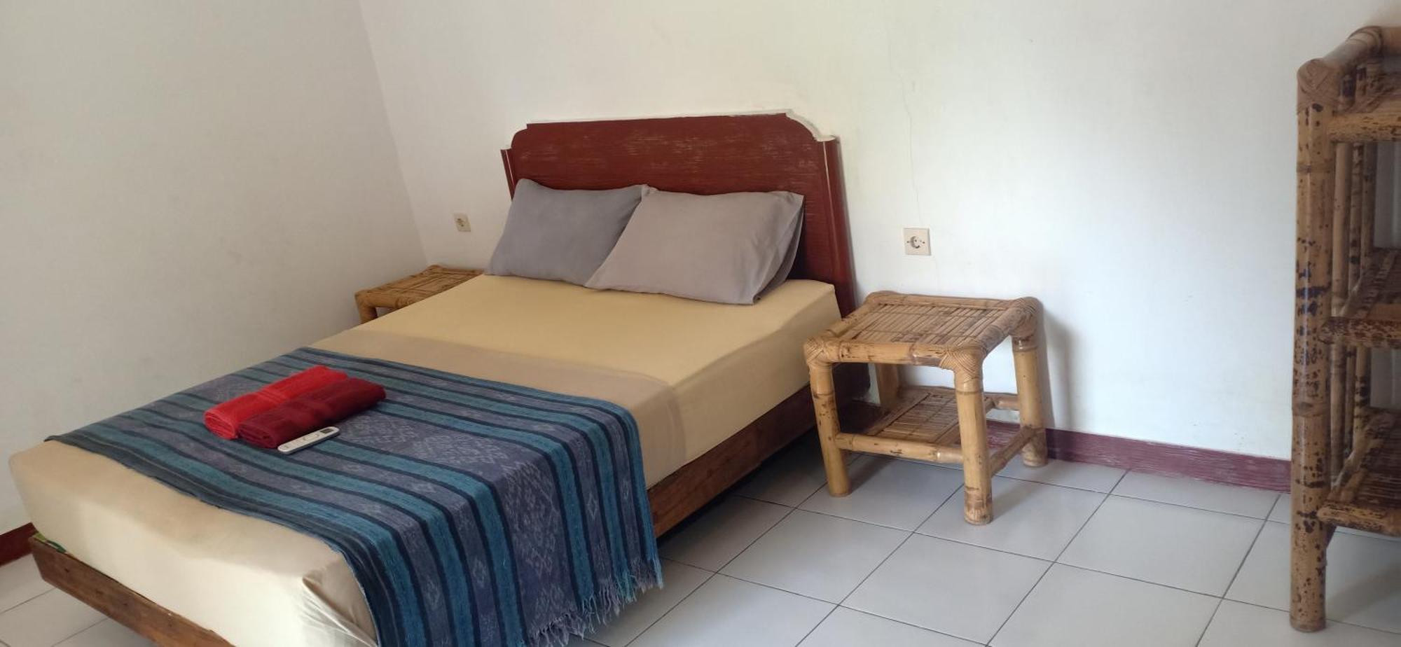 Kuta  Dewi Garden Guesthouse מראה חיצוני תמונה