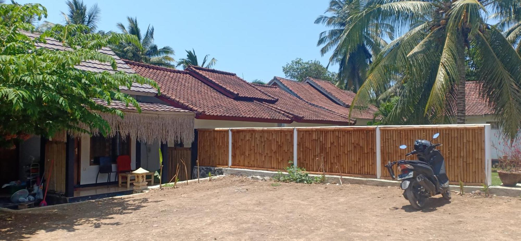 Kuta  Dewi Garden Guesthouse מראה חיצוני תמונה