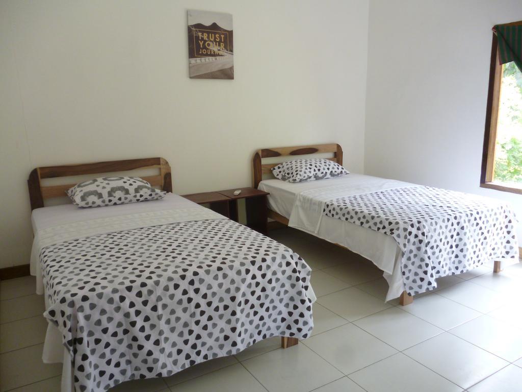 Kuta  Dewi Garden Guesthouse מראה חיצוני תמונה